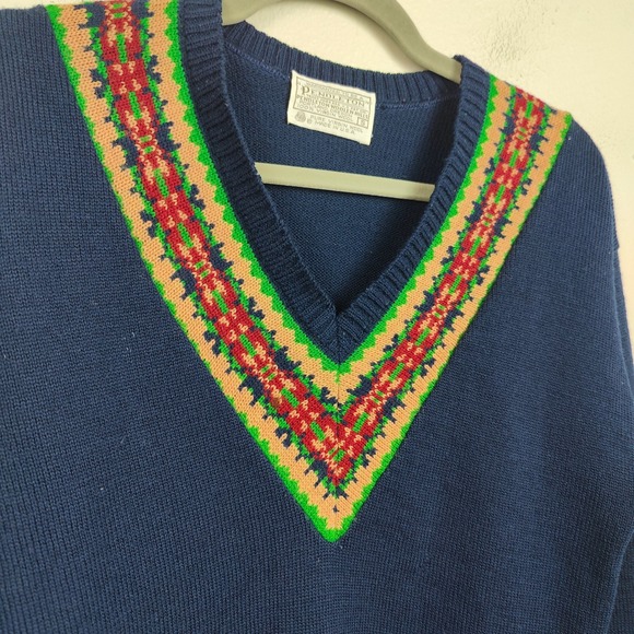 Vintage Pendleton Wool Sweater Womens Small Navy‎ Blue V Neck Fair Isle Trim - Picture 3 of 9